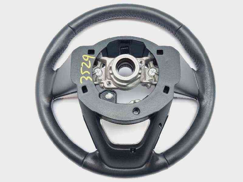 Recambio de volante para toyota yaris xpa1f referencia OEM IAM 643602800F 8