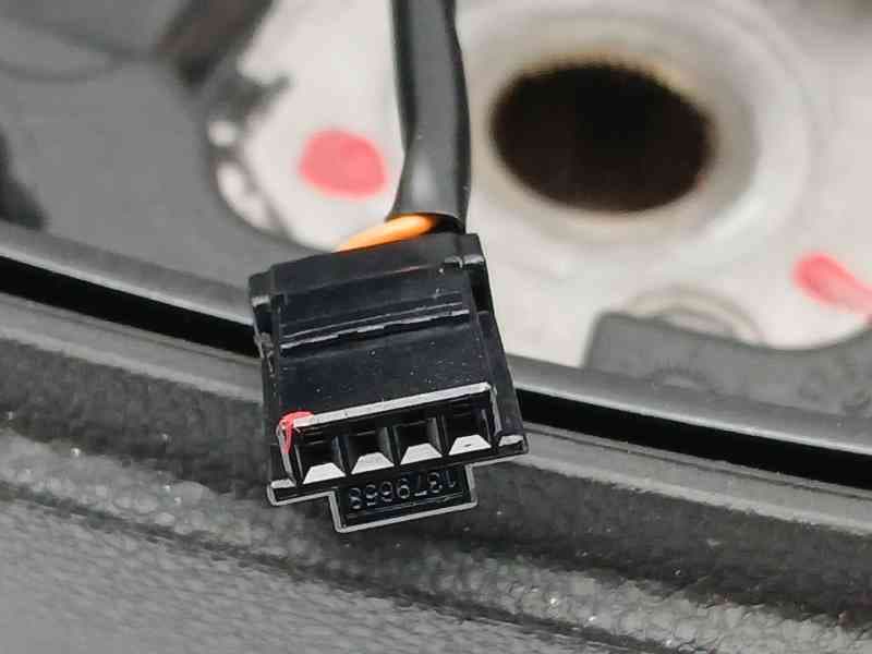 Recambio de volante para dacia sandero iii 1.0 sce 65 referencia OEM IAM 484002535R 3