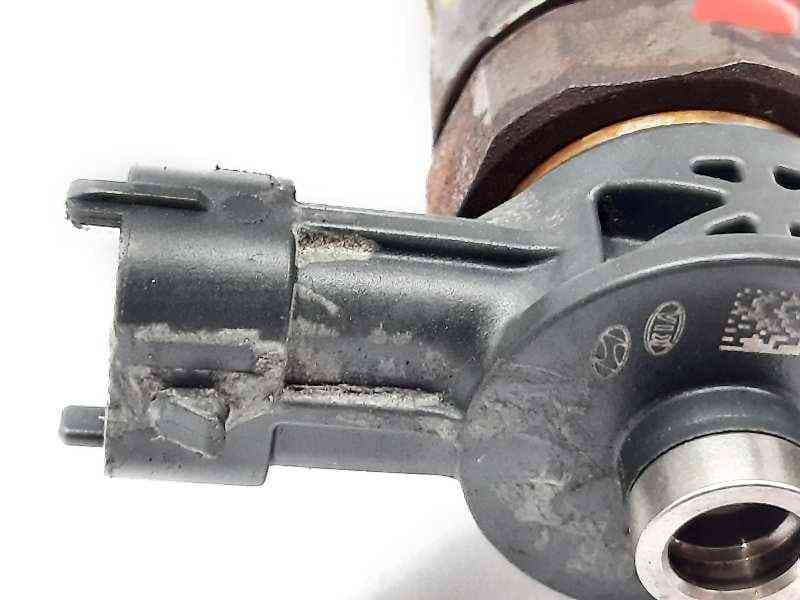 Recambio de inyector para kia carens ( ) drive referencia OEM IAM 338002A610 0445110589 4