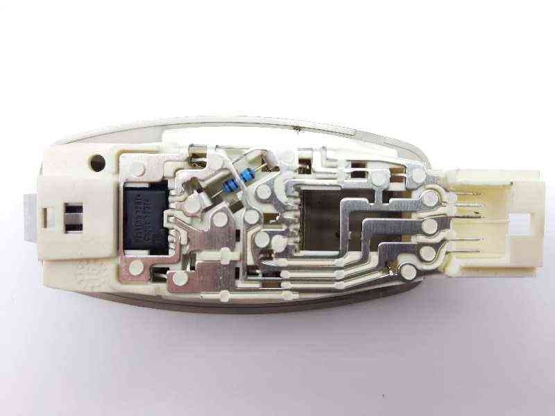 Recambio de luz interior para renault clio iv limited referencia OEM IAM 264301419R 2