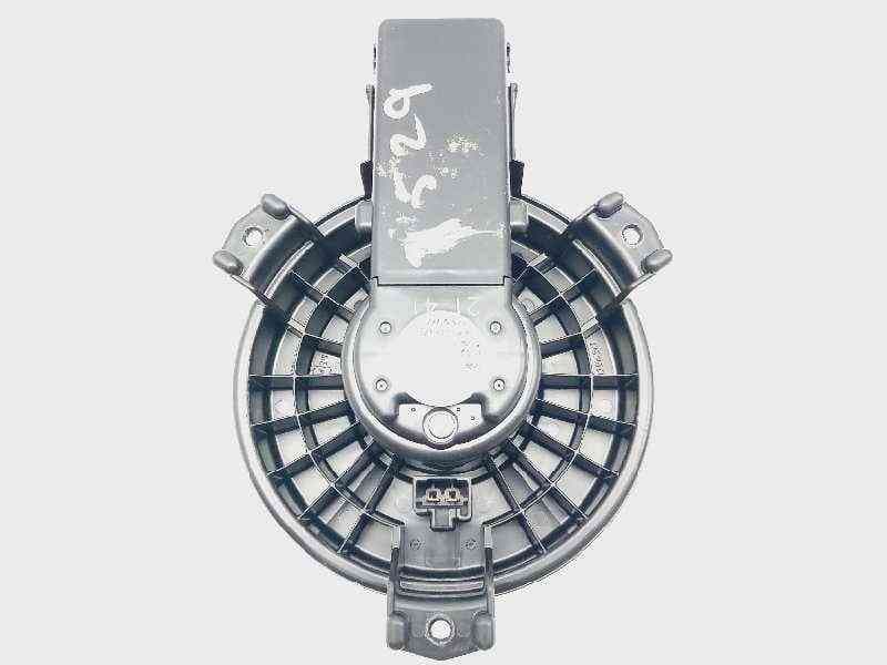 Recambio de motor calefaccion para toyota yaris xpa1f referencia OEM IAM CZ1163606550 2