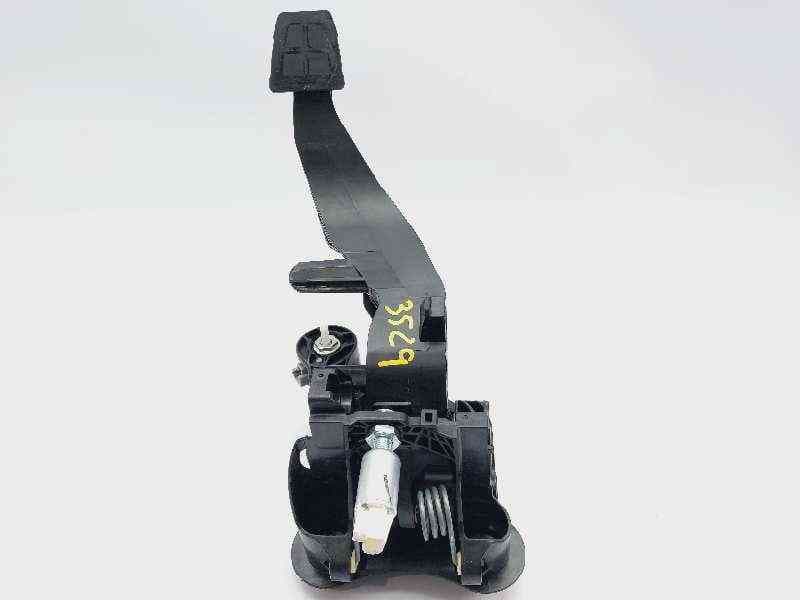 Recambio de pedal freno para toyota yaris xpa1f referencia OEM IAM 47110K0021