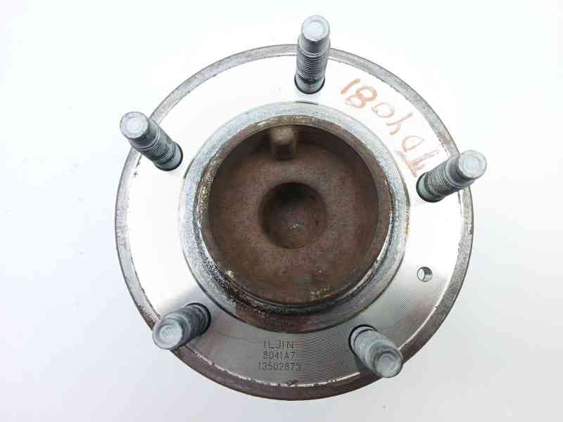 Recambio de buje para opel astra j (p10) 1.7 cdti (68) referencia OEM IAM 13502873