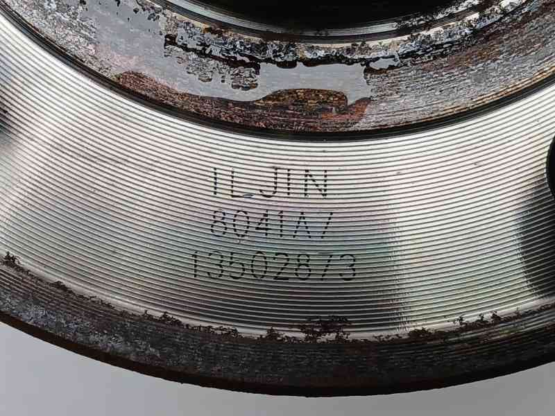 Recambio de buje para opel astra j (p10) 1.7 cdti (68) referencia OEM IAM 13502873 2
