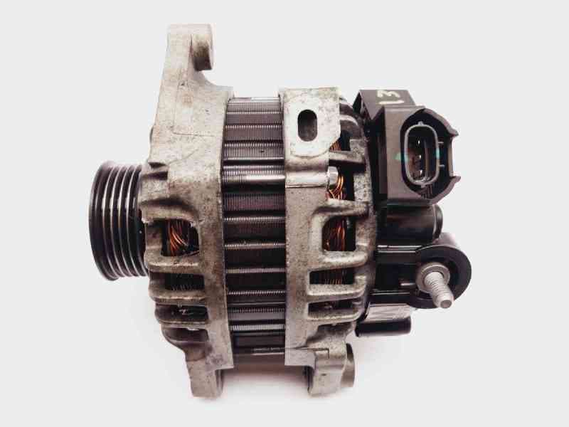 Recambio de alternador para hyundai i20 classic referencia OEM IAM 3730003355 2622650