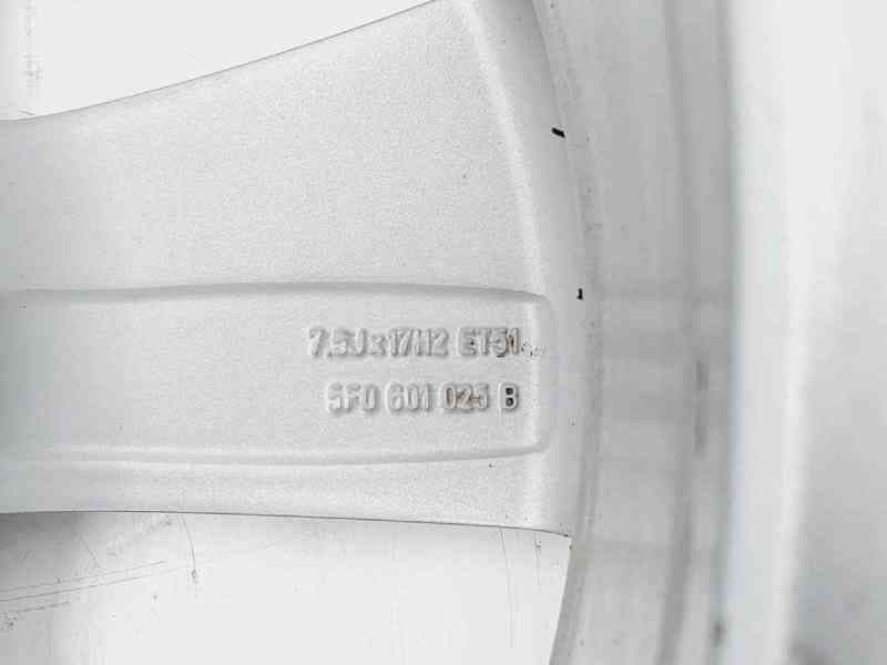 Recambio de llanta para seat leon (5f1) style referencia OEM IAM 5F0601025B 4