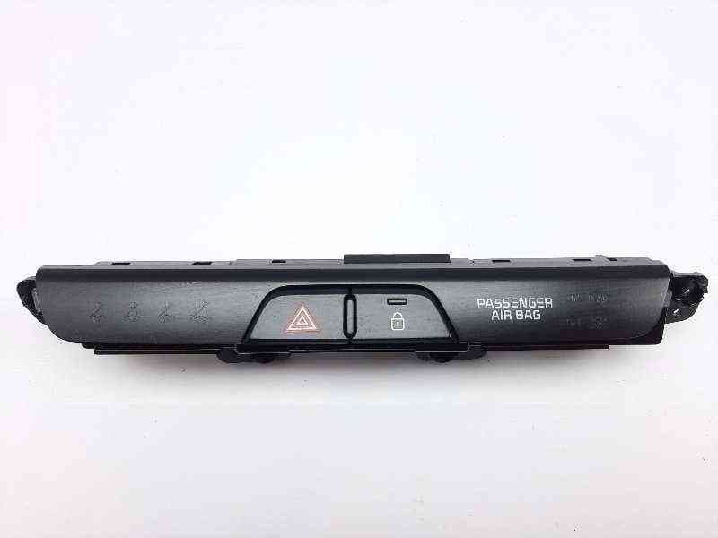 Recambio de warning para kia stonic (ybcuv) tech referencia OEM IAM 4D63611000