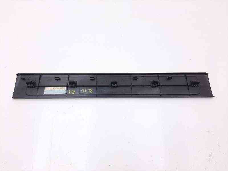 Recambio de moldura para jaguar xf 2.2 diesel referencia OEM IAM 8X2313201A 2