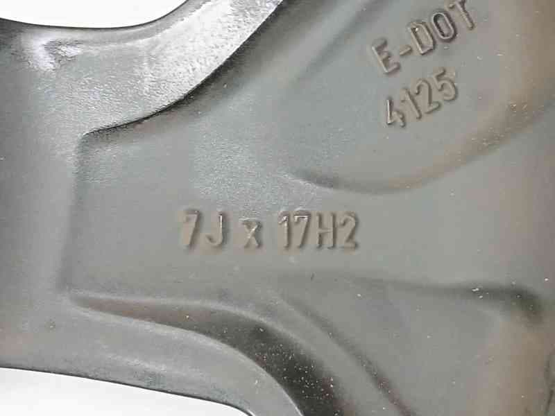 Recambio de llanta para kia ceed crdi referencia OEM IAM 52910J7400 6