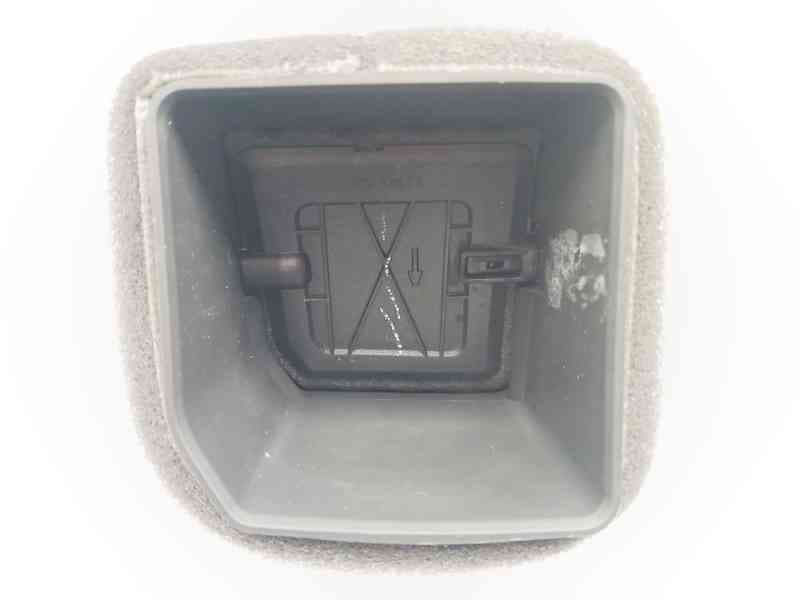 Recambio de rejilla aireadora para kia ceed crdi referencia OEM IAM 97490J7AA0 3
