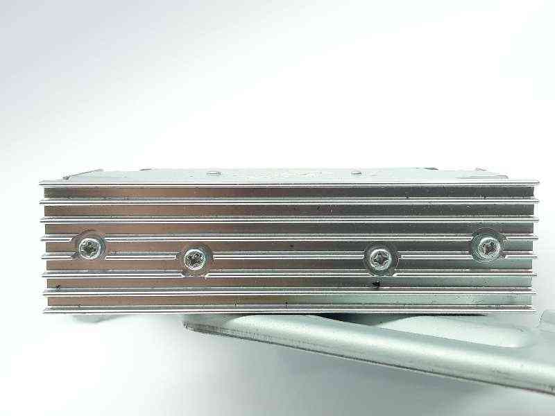 Recambio de modulo electronico para lexus is 300h referencia OEM IAM 8624053040 2