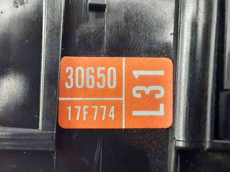 Recambio de mando limpia para lexus is 300h referencia OEM IAM 3065017F774 3