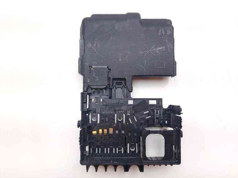 Recambio de caja reles / fusibles para opel corsa e edition referencia OEM IAM 13491092 - Blanco 4