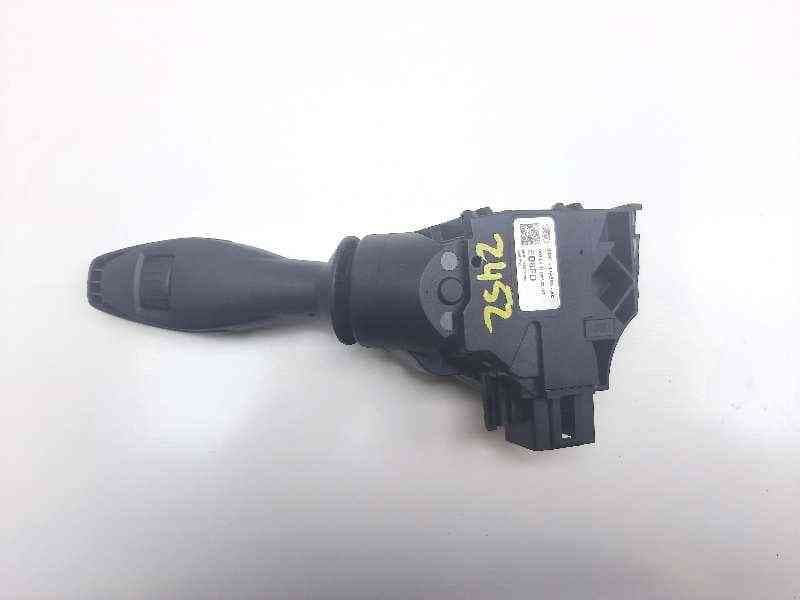 Recambio de mando limpia para ford b-max titanium referencia OEM IAM 8A6T17A553AC 2