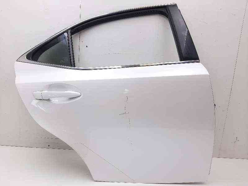 Recambio de puerta trasera derecha para lexus is 300h referencia OEM IAM 6700353070