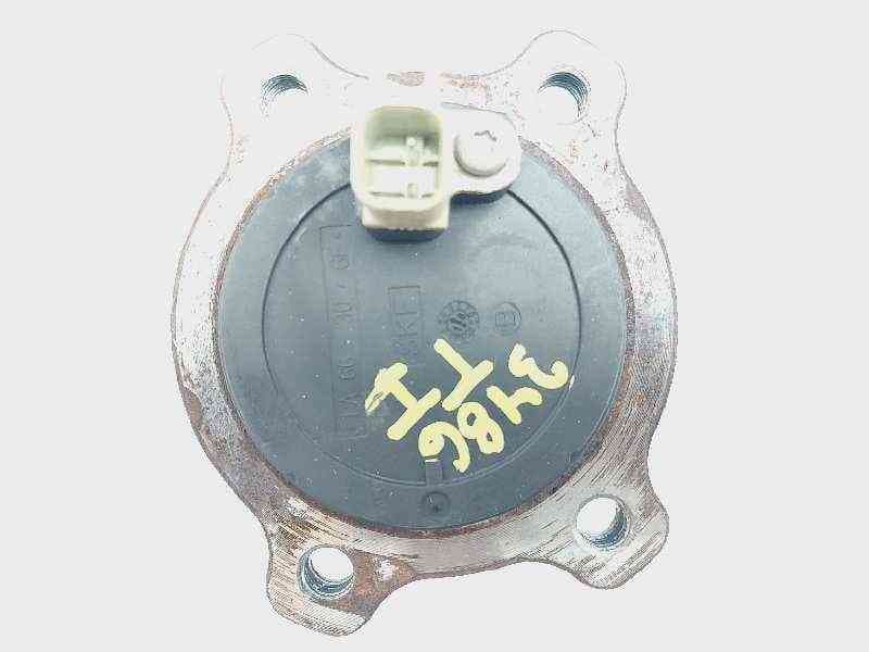 Recambio de buje para ford c-max (ceu) trend referencia OEM IAM 2090832 2