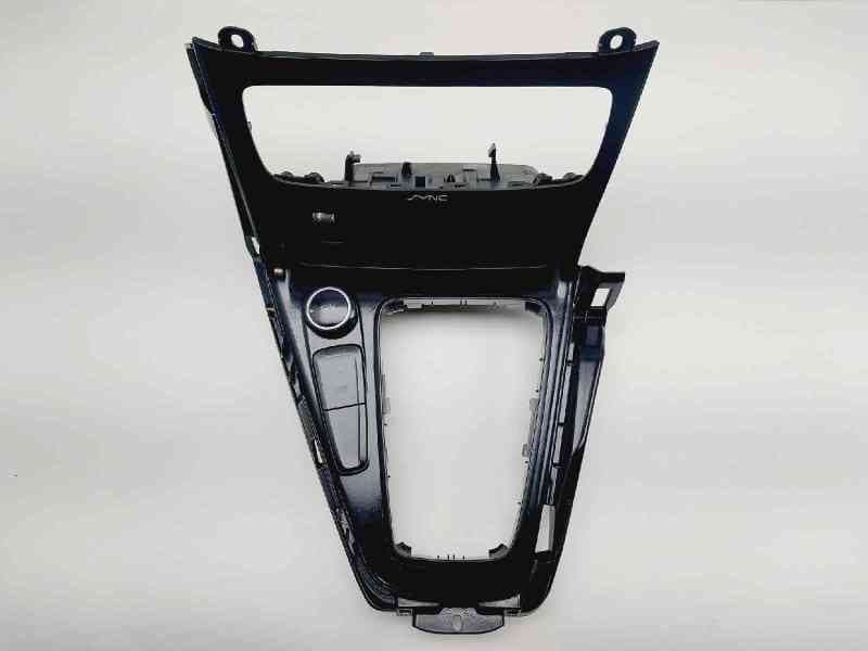 Recambio de moldura para ford focus lim. business referencia OEM IAM F1EBA044H83C