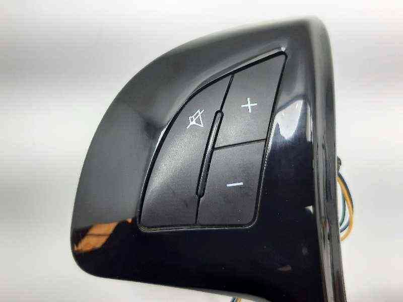 Recambio de mando volante para peugeot bipper básico referencia OEM IAM 630447100C - Blanco 4