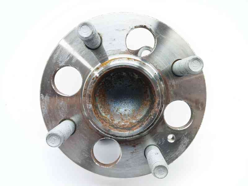 Recambio de buje para hyundai i20 ii (gb, ib) 1.0 t-gdi referencia OEM IAM 52750C8000