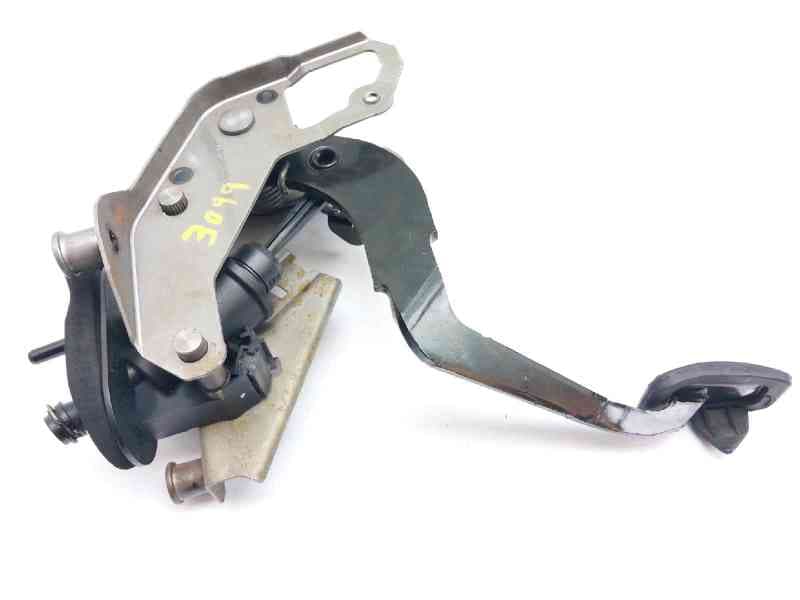 Recambio de pedal embrague para ford fiesta (cb1) ambiente referencia OEM IAM 1766725