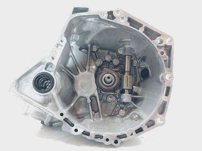 Recambio de caja cambios para toyota aygo x-cite referencia OEM IAM 303000H060 - Blanco