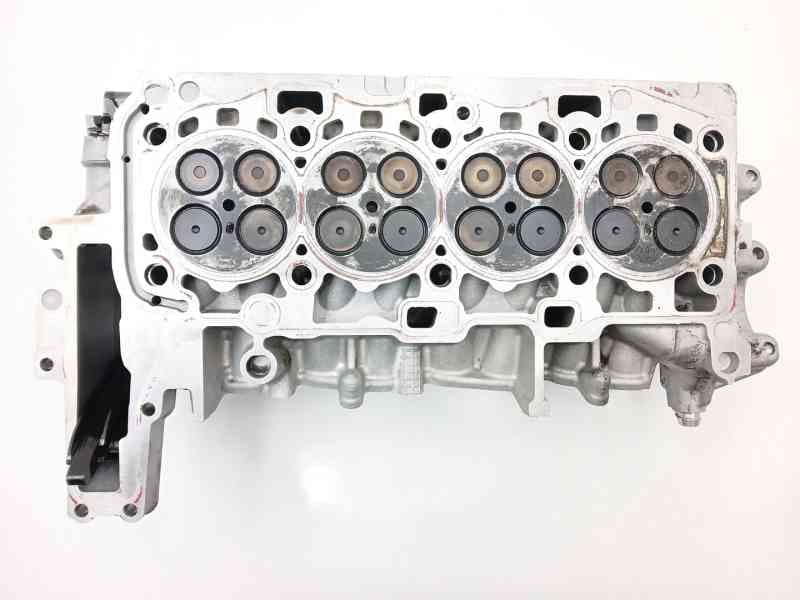 Recambio de culata para bmw x1 (f48) sdrive 18 d referencia OEM IAM 85802630401 8580263 2