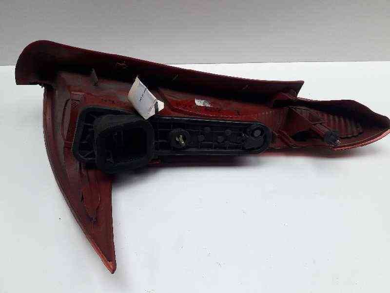 Recambio de piloto trasero izquierdo para peugeot 206 sw x-line referencia OEM IAM - Amarillo 2