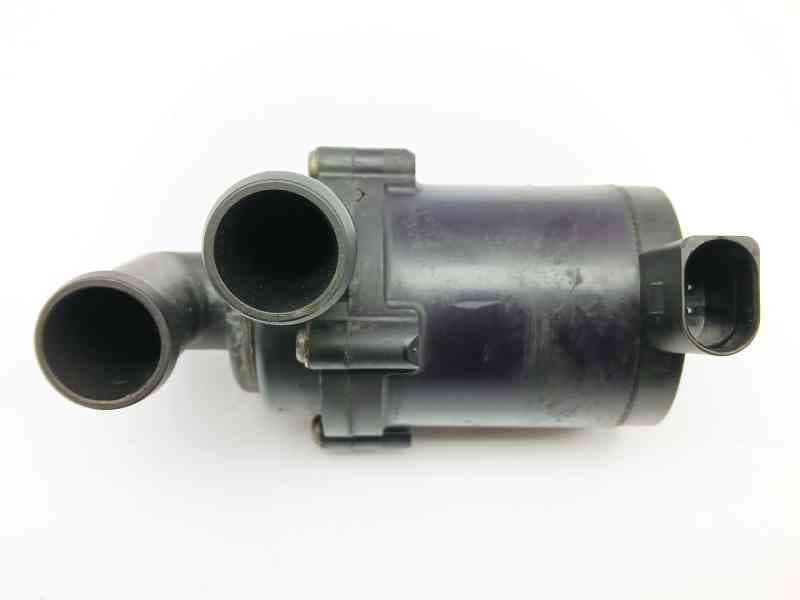 Recambio de bomba agua para audi q7 (4lb) 3.0 tdi quattro referencia OEM IAM 7L0965561J