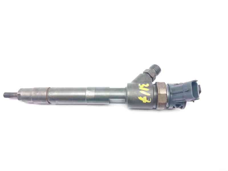 Recambio de inyector para toyota auris active referencia OEM IAM 236700N050 445110699
