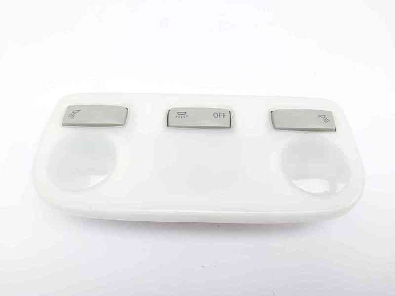 Recambio de luz interior para renault fluence dynamique referencia OEM IAM