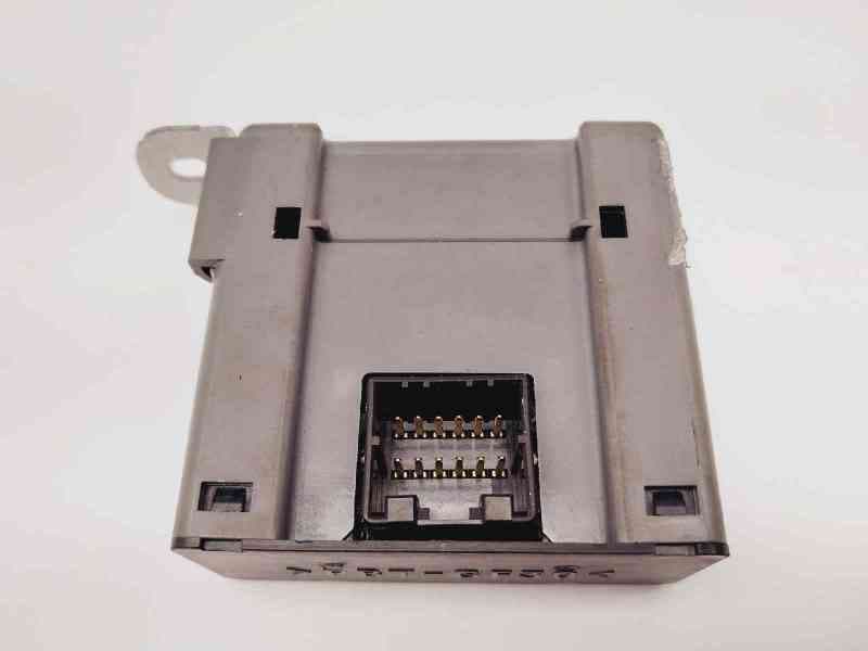 Recambio de modulo electronico para lexus rx 400h referencia OEM IAM 8990248010 3