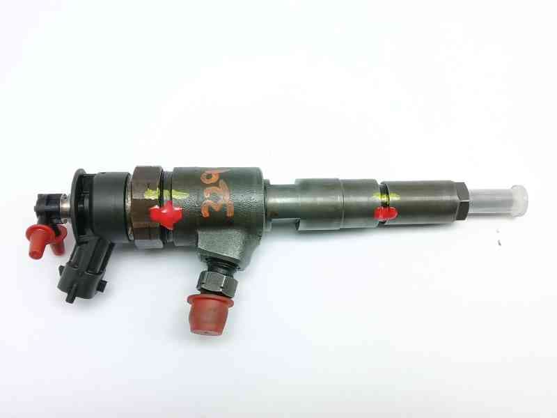 Recambio de inyector para peugeot 207 urban referencia OEM IAM 0445110252