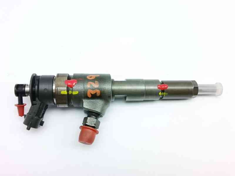 Recambio de inyector para peugeot 207 urban referencia OEM IAM 0445110252