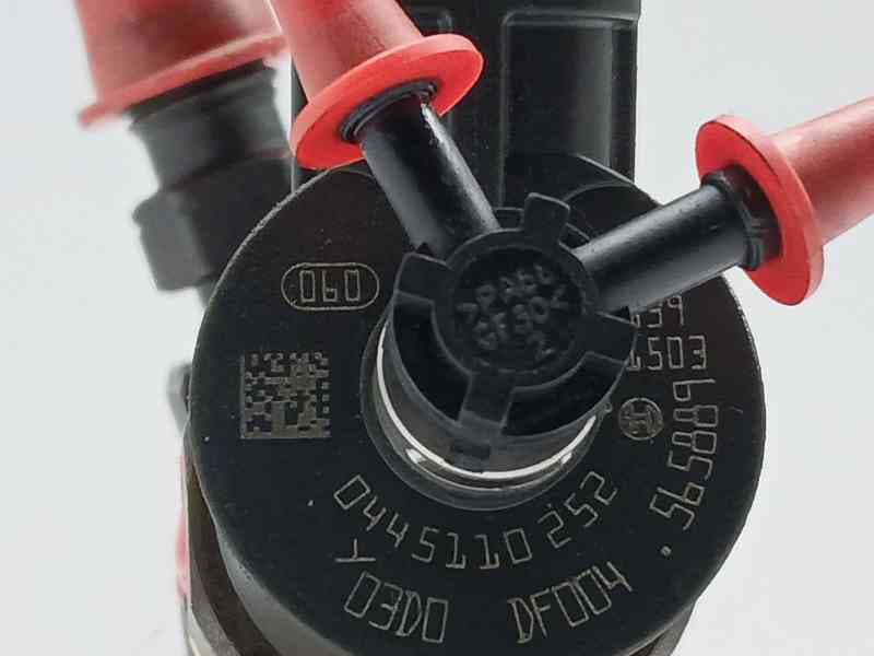 Recambio de inyector para peugeot 207 urban referencia OEM IAM 0445110252 4