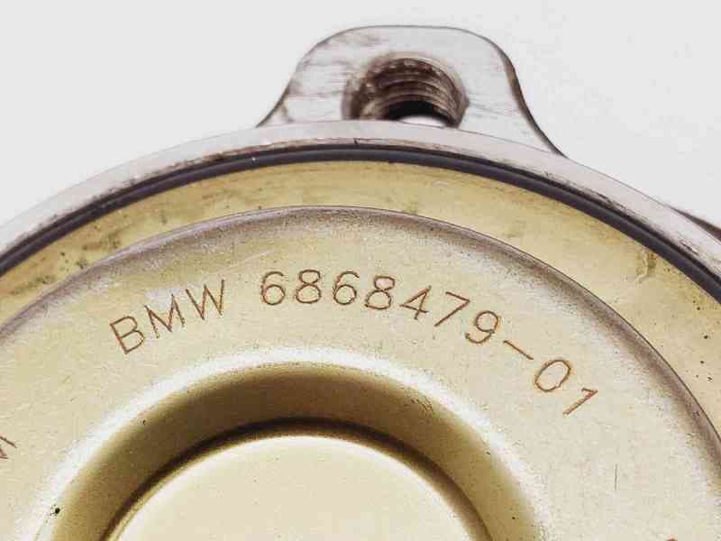 Recambio de buje para bmw serie 5 lim. (f10) 520d referencia OEM IAM 686847901 6868479 3