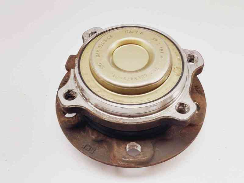 Recambio de buje para bmw serie 5 lim. (f10) 520d referencia OEM IAM 686847901 4