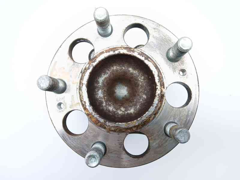 Recambio de buje para kia carens iv 1.7 crdi referencia OEM IAM 52730A4000