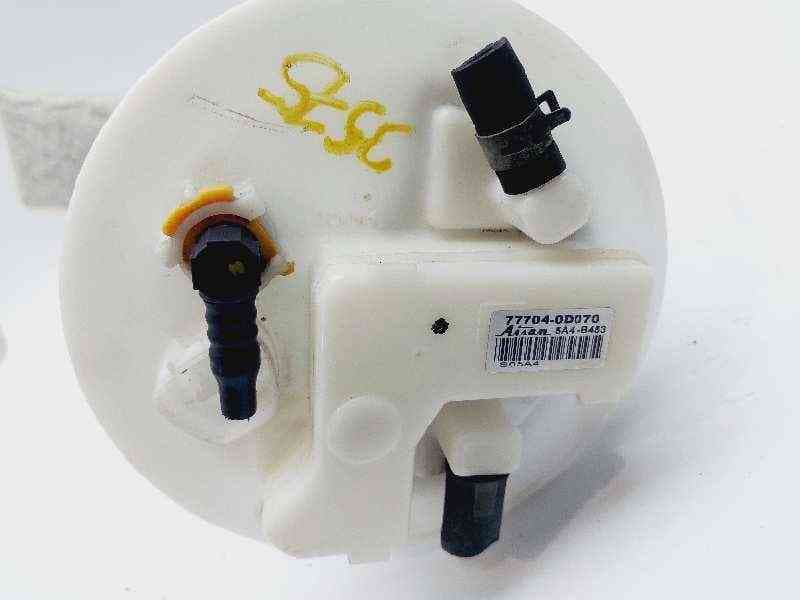 Recambio de bomba combustible para toyota yaris city referencia OEM IAM 777040D070 2