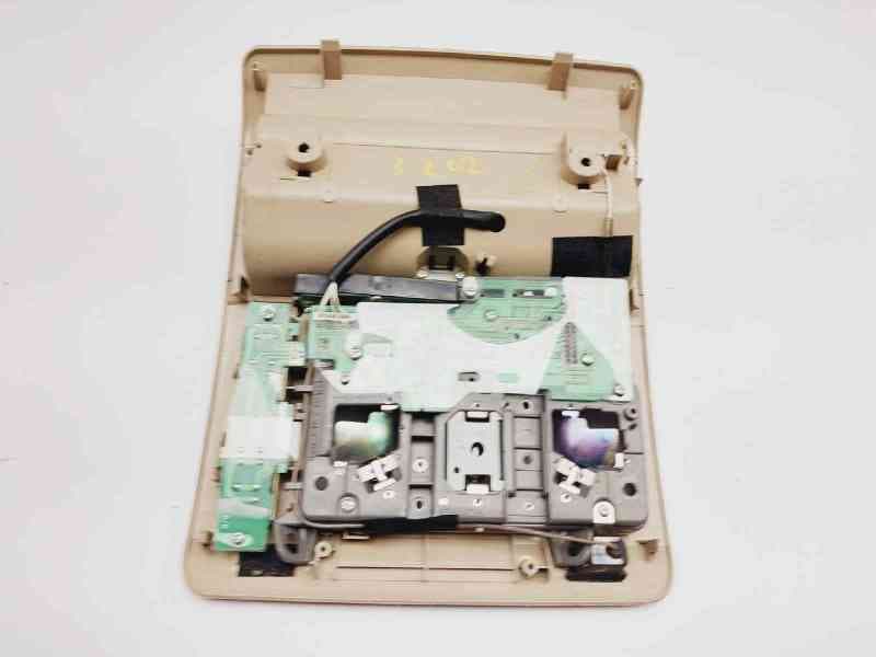 Recambio de luz interior para lexus rx 400h referencia OEM IAM 8126048250A0 3
