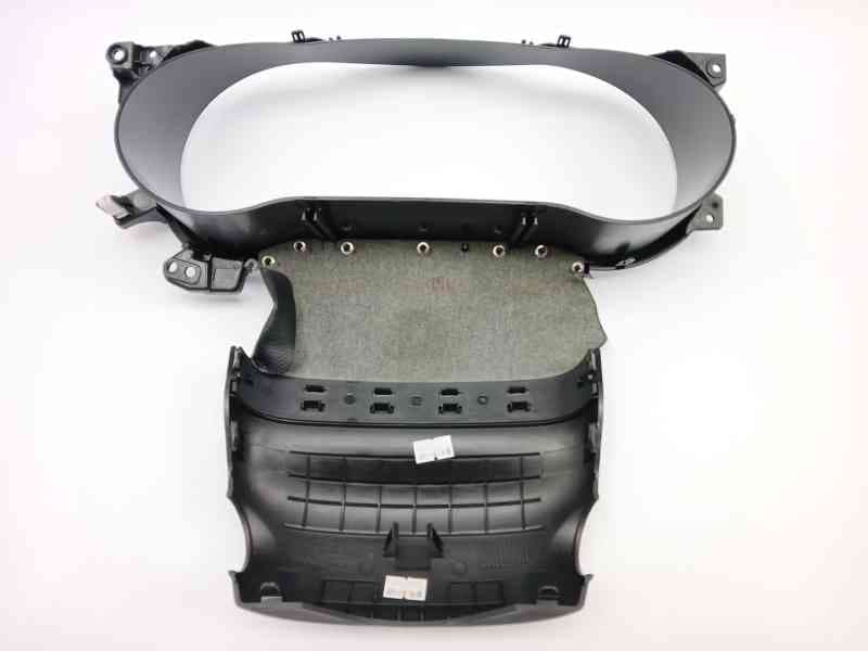 Recambio de moldura para kia carens iv 1.7 crdi referencia OEM IAM 84830A4000 3