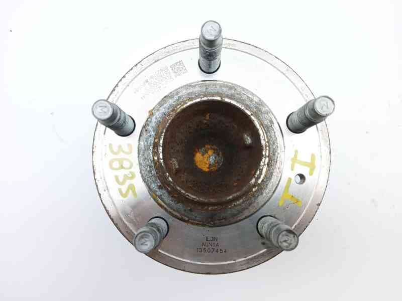 Recambio de buje para opel astra k (b16) 1.6 cdti (68) referencia OEM IAM 13507454