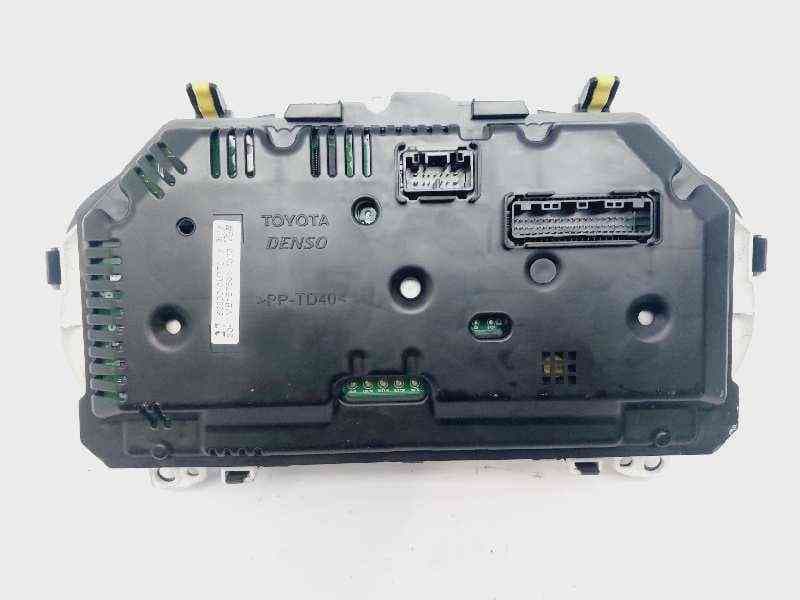 Recambio de cuadro instrumentos para toyota yaris city referencia OEM IAM 838000U270 2