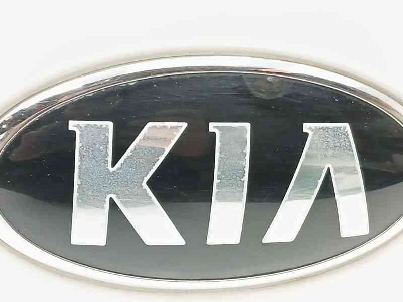 Recambio de porton trasero para kia carens iv 1.7 crdi referencia OEM IAM 73700A4040 2