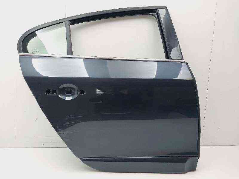 Recambio de puerta trasera derecha para renault fluence dynamique referencia OEM IAM