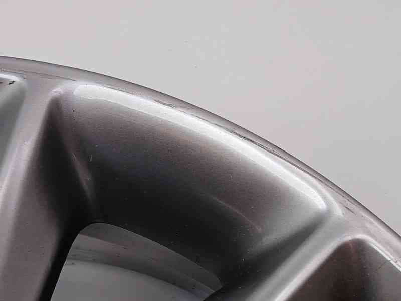 Recambio de llanta para jeep cherokee (kl) 2.2 crd 4x4 referencia OEM IAM 5SN87TRMAB 3