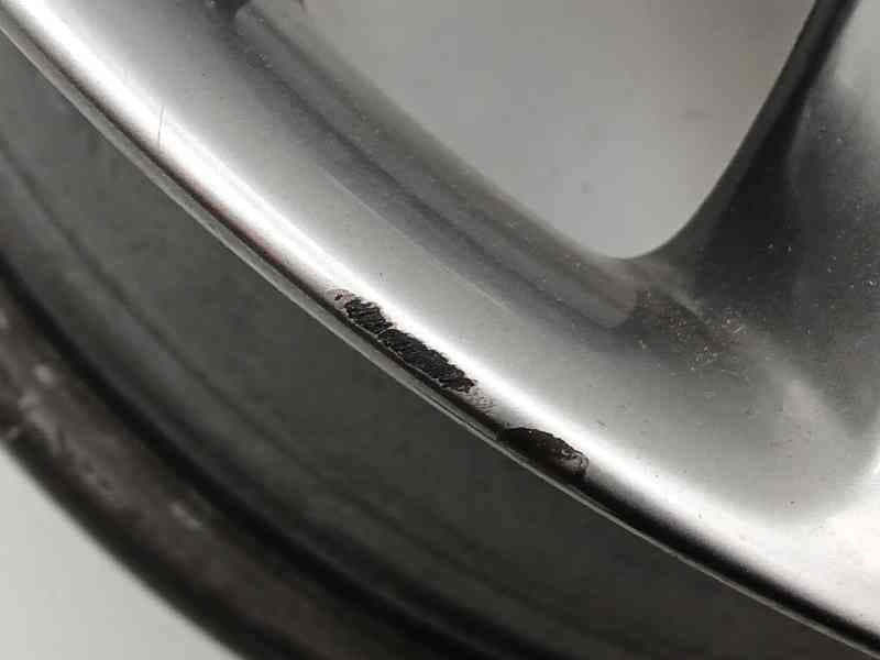 Recambio de llanta para jeep cherokee (kl) 2.2 crd 4x4 referencia OEM IAM 5SN87TRMAB 4