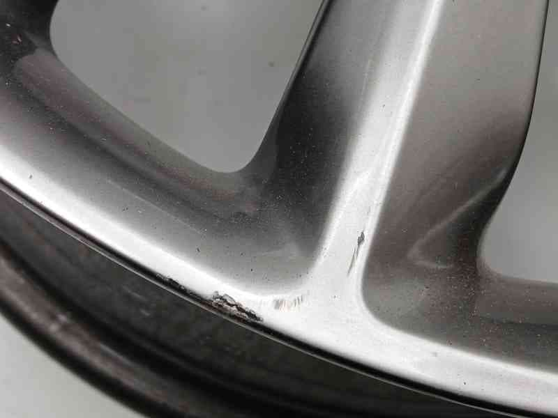 Recambio de llanta para jeep cherokee (kl) 2.2 crd 4x4 referencia OEM IAM 5SN87TRMAB 3