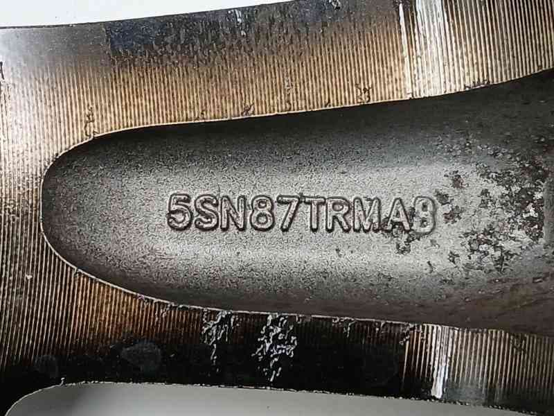 Recambio de llanta para jeep cherokee (kl) 2.2 crd 4x4 referencia OEM IAM 5SN87TRMAB 5