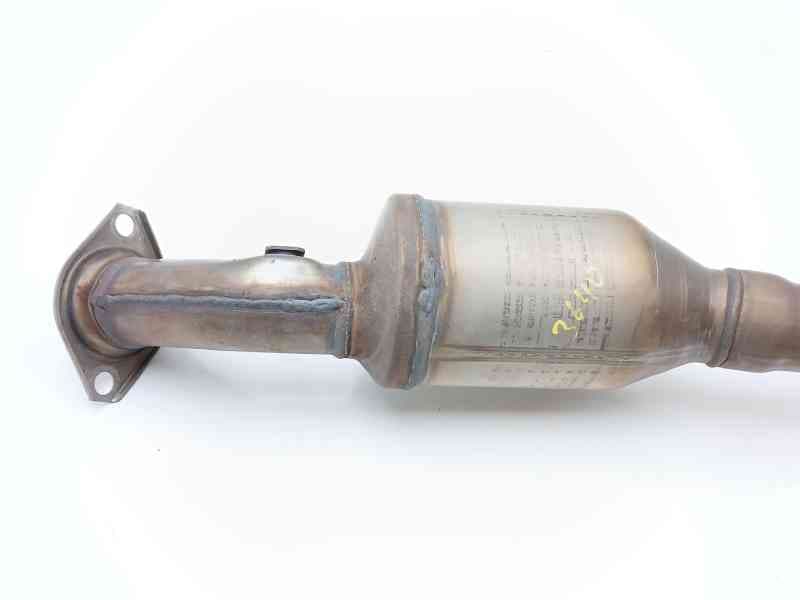 Recambio de catalizador para toyota corolla (e21) referencia OEM IAM 30T36 4