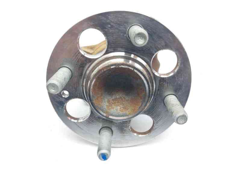 Recambio de buje para hyundai i20 coupe nline (hibrido) referencia OEM IAM 52730H8500